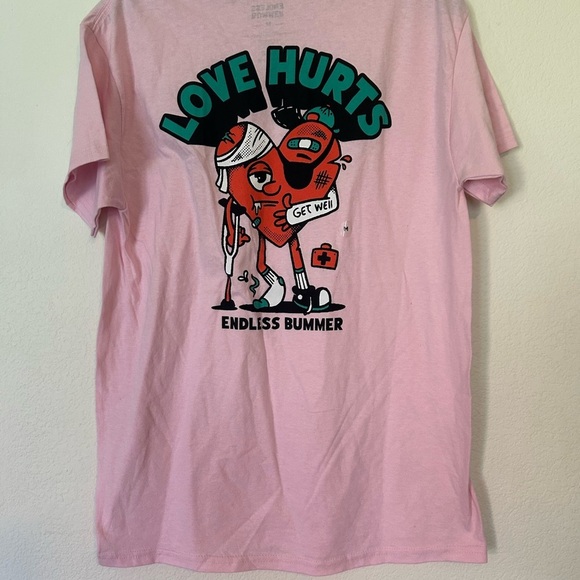 NWT ENDLESS BUMMER Love Hurts Mens
Tee Medium - Picture 3 of 8